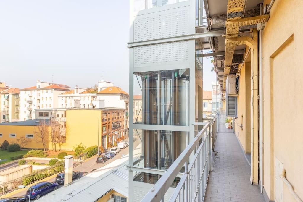 Modern Apartment In Milano Centrale Next To Metro M5 - Sarca 73 Esterno foto
